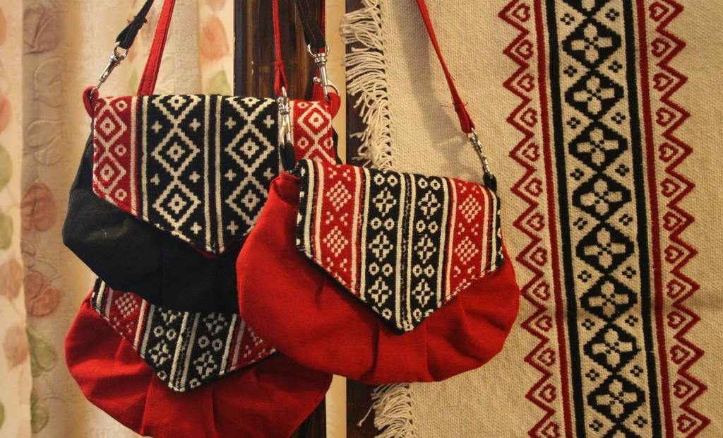 Kashmiri Embroidery Srinagar | Research on kashmir handicraft