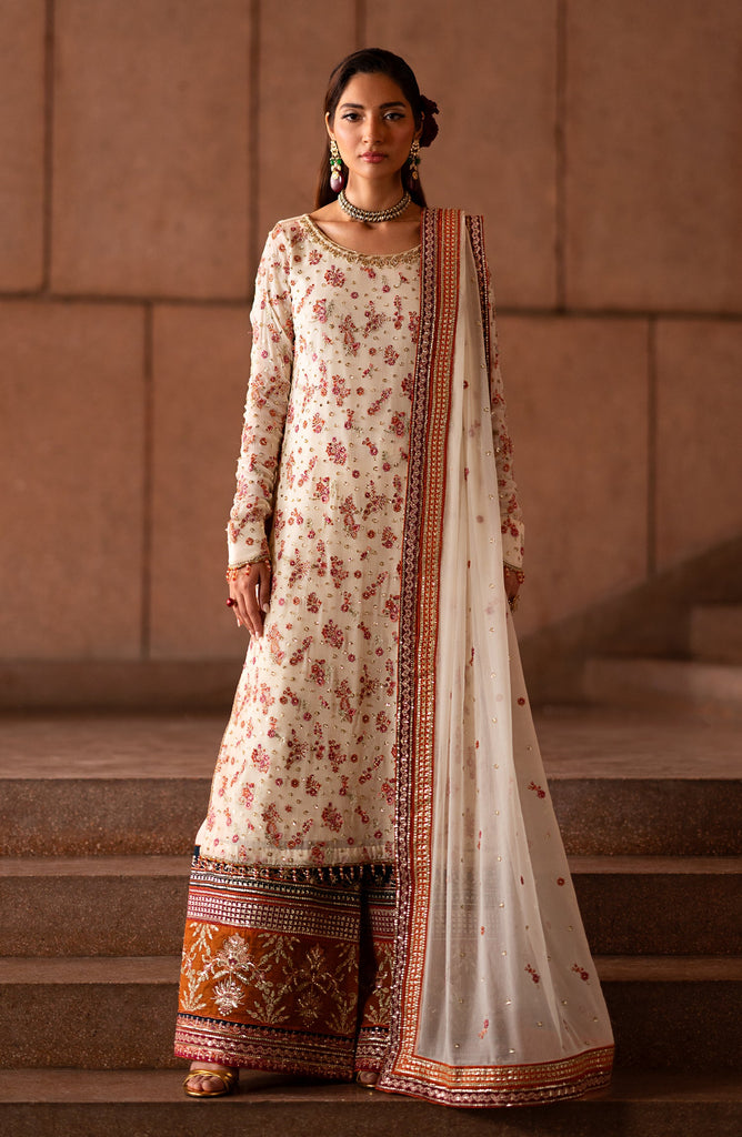 Emaan Adeel Casabella Luxury Formals – CLOVERA