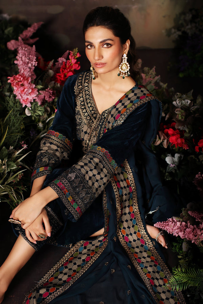 Charizma Signora Embroidered Velvet Winter Collection CVT3-05