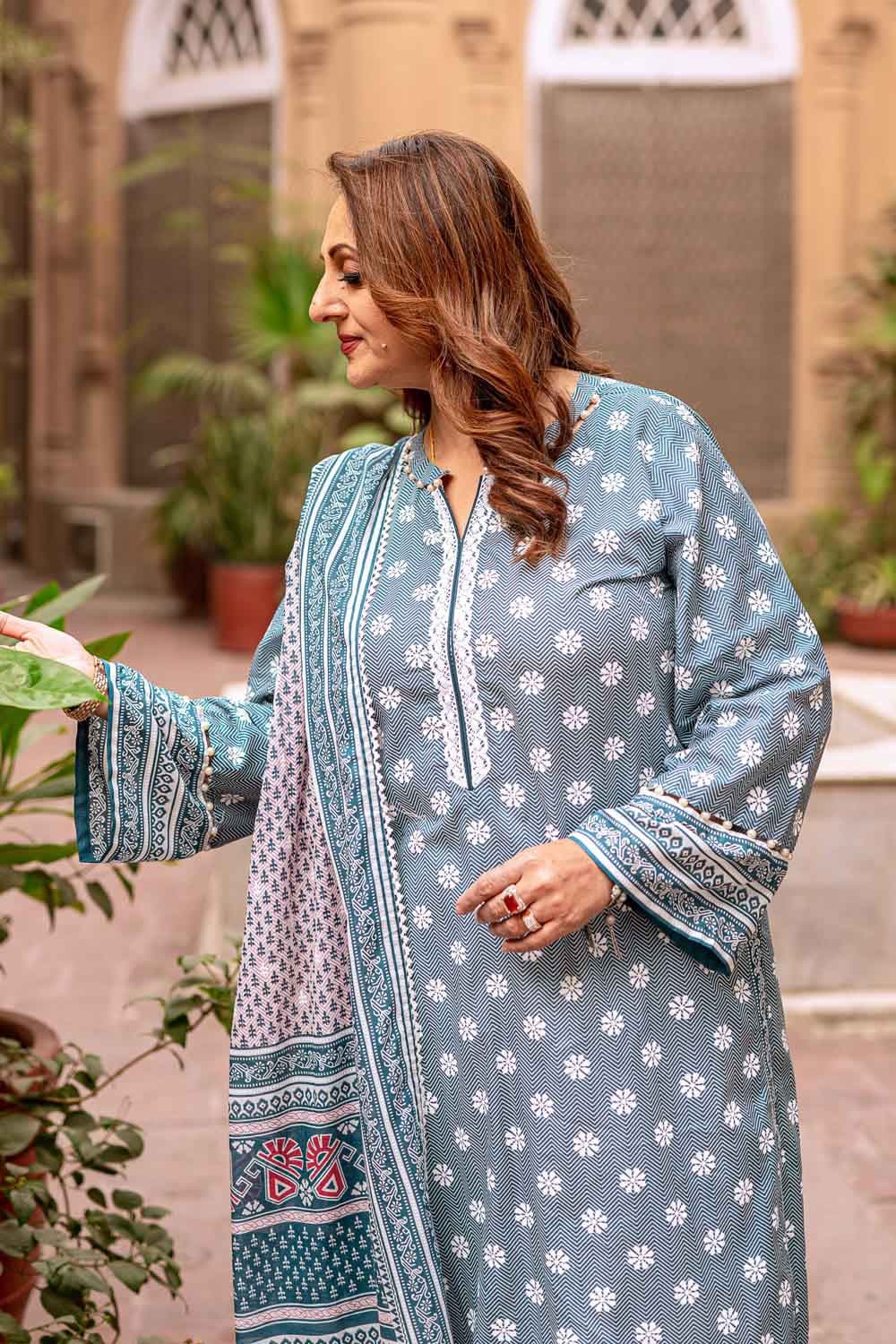 Gul ahmed clearance ladies suits