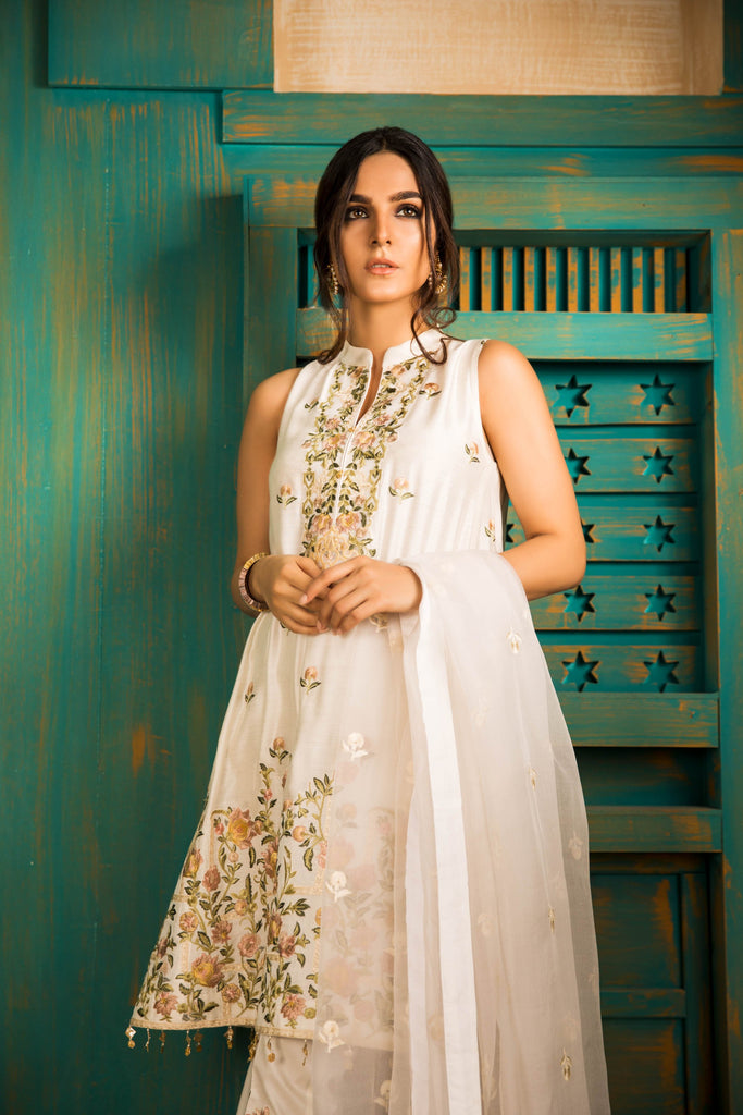 Sapphire Naqsh Dar Lawn Eid Collection Vol-V – Ogaan