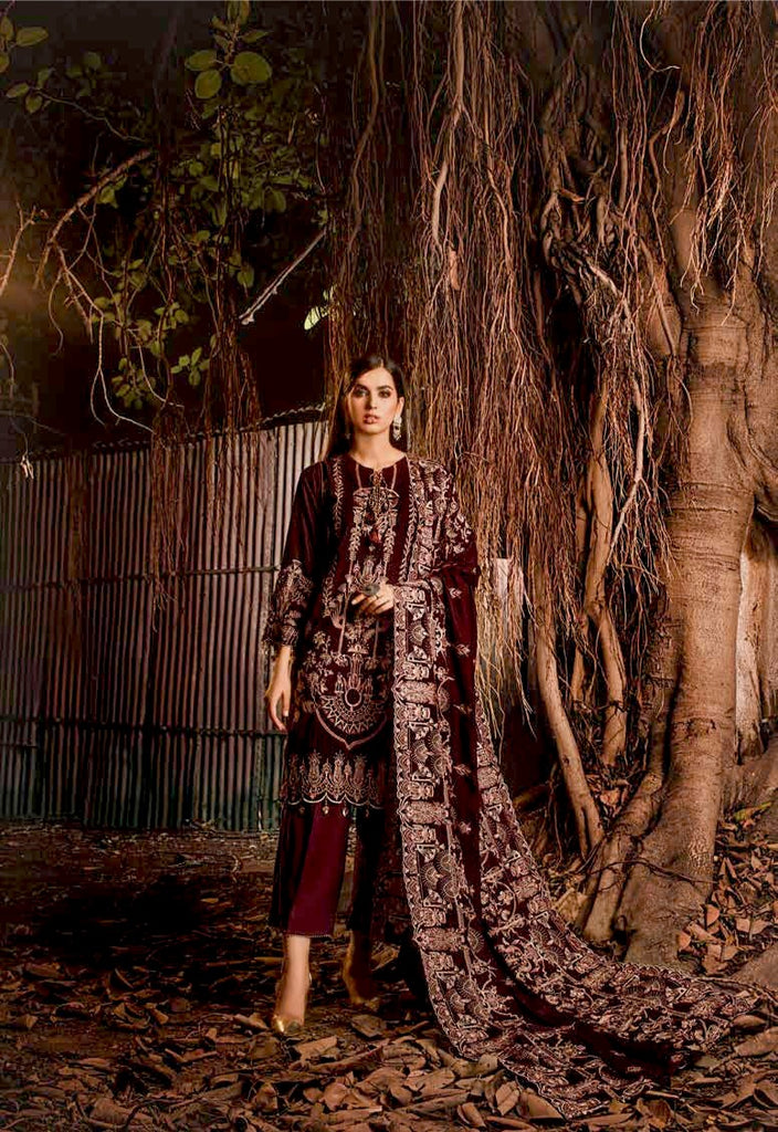 Gul Ahmed Winter Collection 2021 · 3 PC Premium Velvet Suit with Velvet Dupatta – WV-12007